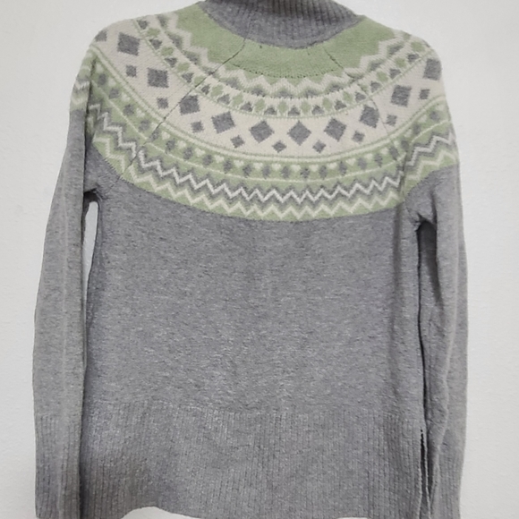 Tahari fair isle sweater - Picture 5 of 8